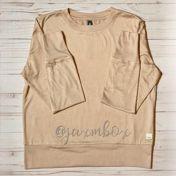 Vuori Tops - Vuori Daydream Crew Tan/Goldenrod Heather/Dogwood Size XS